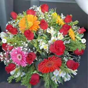 canasta de flores con oso de peluche
